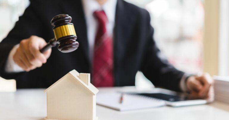 2025 How Does An Auction On a House Work? | Property Saviour