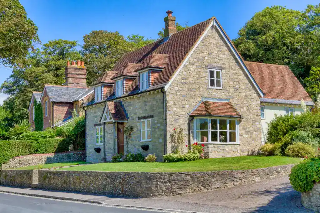Comprehensive legal and property advice to prevent delays in exchanging contracts during property transactions. Ensuring smooth progress and avoiding hold-ups in the property sale process.